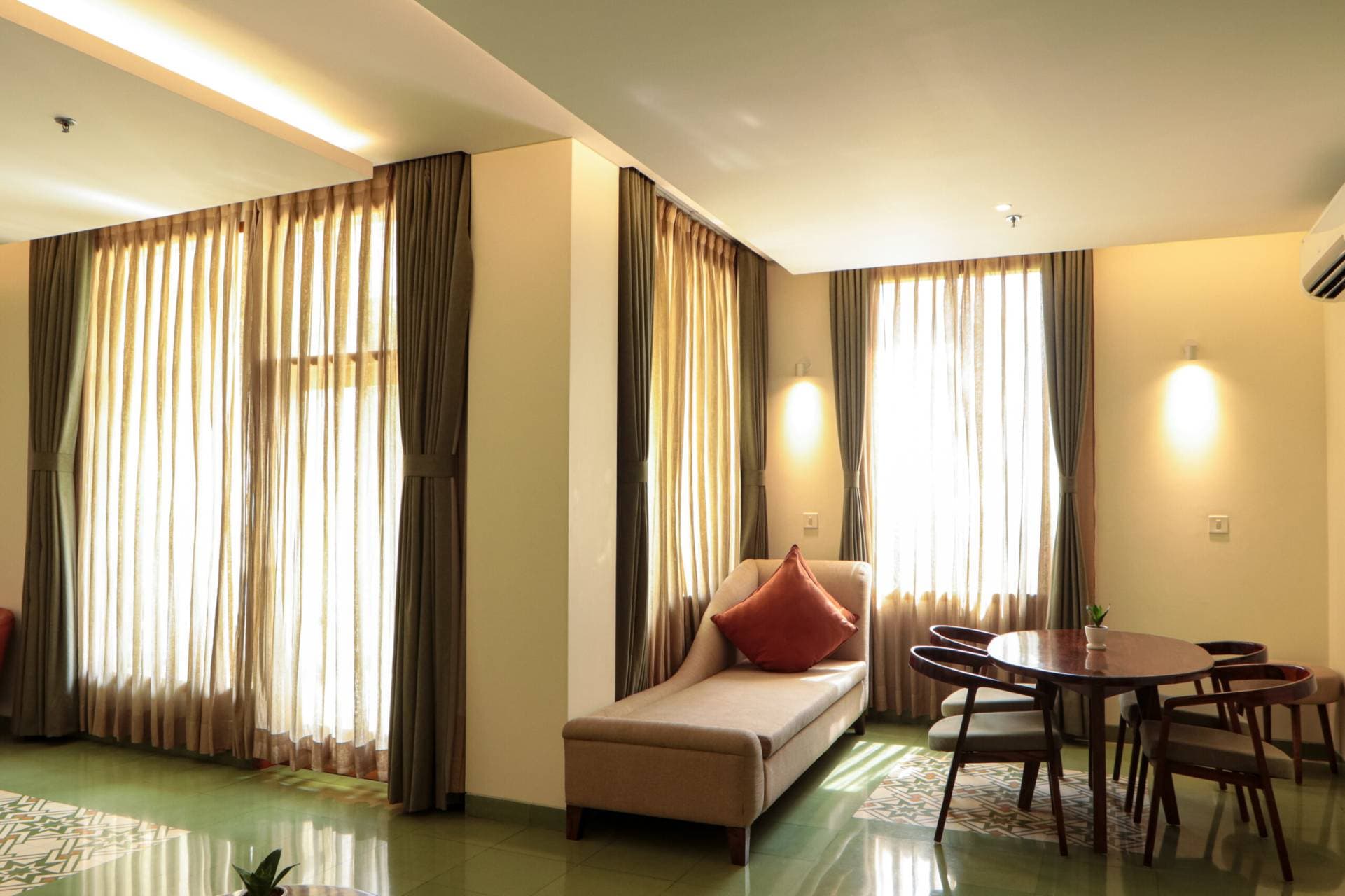 /naad-suite-with-private-terrace-garden/IMG_8060-copy-scaled.jpg