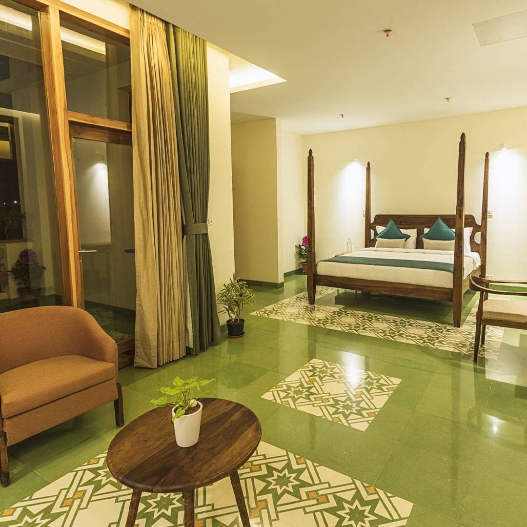 /royal-suite/room-13.jpg